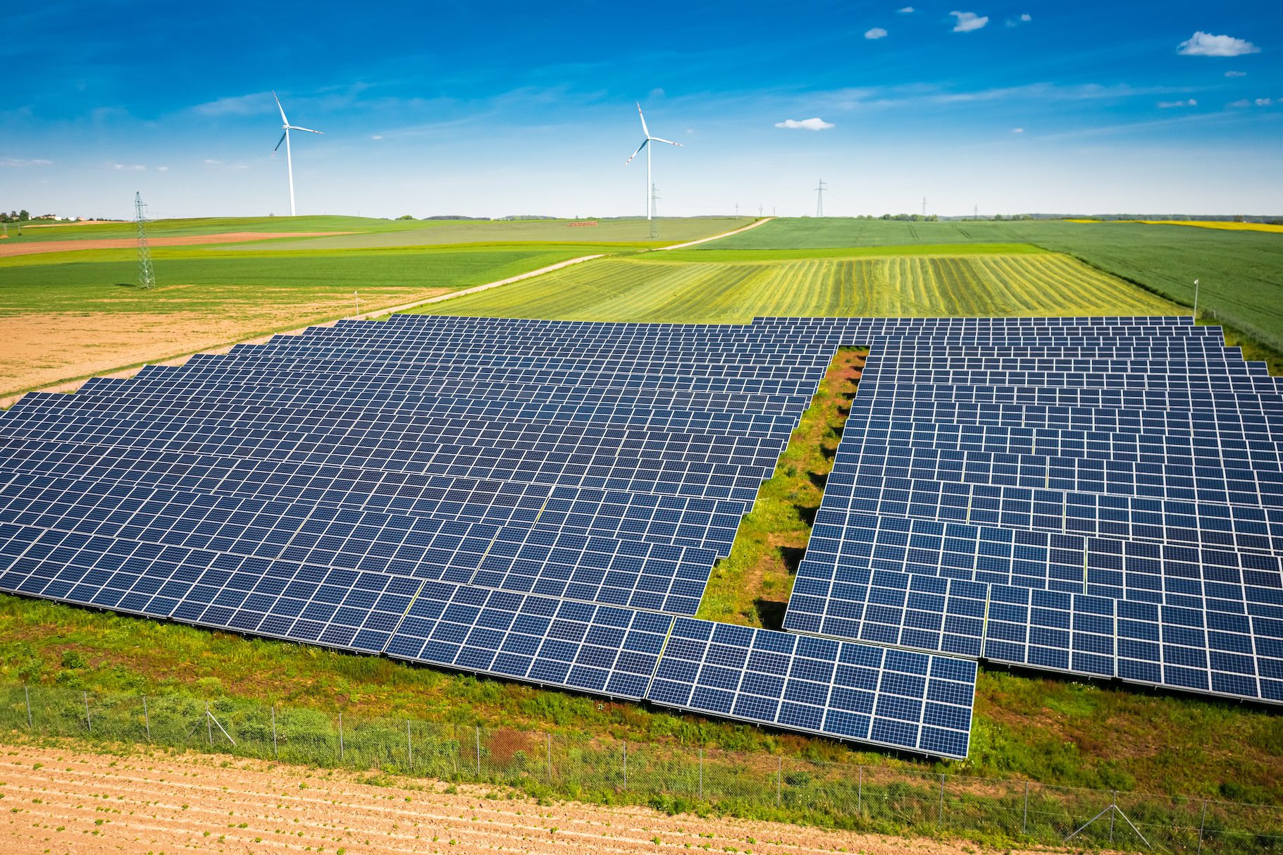 découvrez comment l'agriculture solaire transforme le monde agricole en combinant production d'énergie renouvelable et cultures durables. explorez les avantages, les technologies innovantes et l'impact positif sur l'environnement.