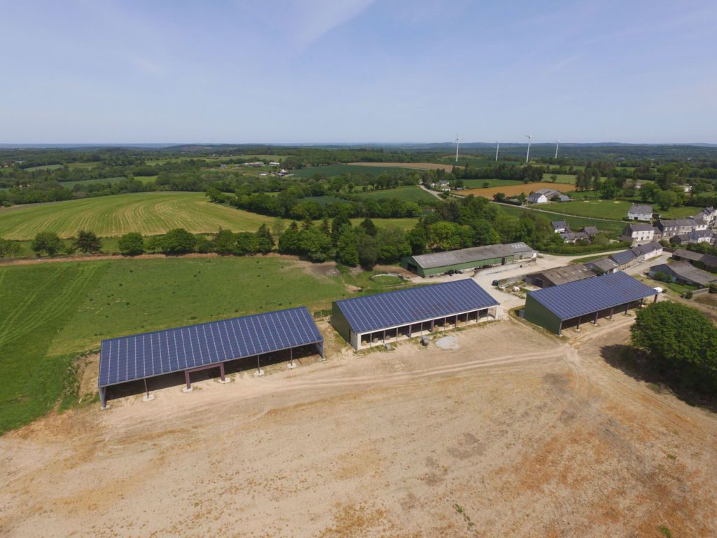 découvrez les avantages de la stabulation photovoltaïque, une solution innovante alliant agriculture et énergie renouvelable. optimisez votre production tout en préservant l'environnement grâce à des installations solaires adaptées à vos besoins.