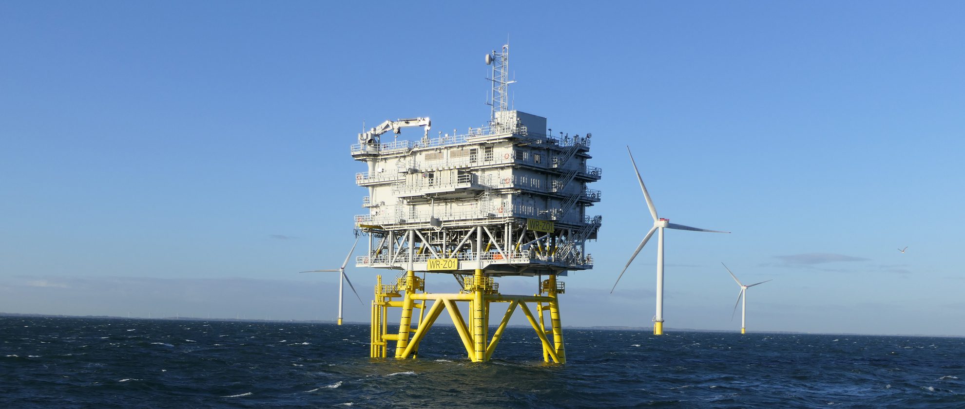 découvrez comment les énergies marines, telles que l'énergie des vagues et des marées, connaissent un essor sans précédent. explorez les innovations et les projets durables qui façonnent l'avenir de l'énergie renouvelable.