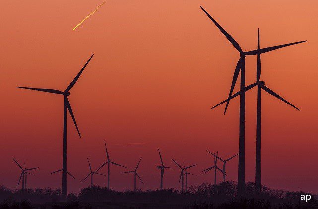 découvrez les énergies alternatives, des solutions durables et écologiques qui transforment notre avenir. explorez les différentes sources d'énergie renouvelable, telles que l'éolien, le solaire, et l'hydraulique, et apprenez comment elles peuvent contribuer à réduire notre empreinte carbone.