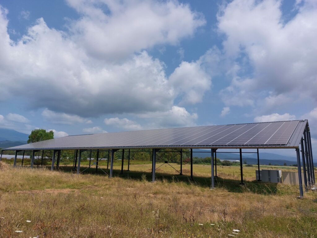 découvrez les dernières innovations en matière de hangars agricoles photovoltaïques, alliant technologie durable et optimisation des espaces agricoles. renforcez votre exploitation tout en contribuant à la transition énergétique.