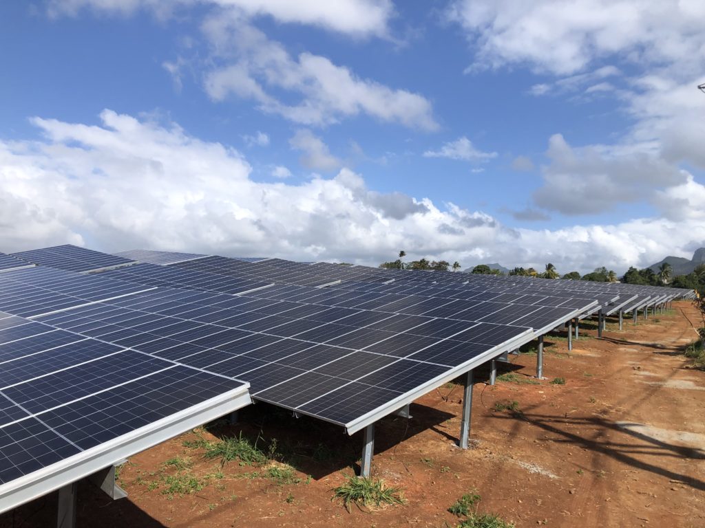 découvrez les dernières innovations dans le domaine des hangars photovoltaïques, alliant efficacité énergétique et durabilité. explorez comment ces structures révolutionnent le stockage d'énergie solaire tout en optimisant l'espace et en respectant l'environnement.