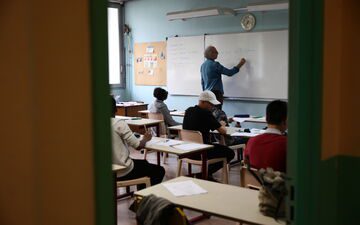 découvrez notre service d'assistance technique en éducation, conçu pour accompagner les enseignants et les étudiants dans l'intégration efficace des technologies numériques en classe. bénéficiez de conseils personnalisés, de formations et de solutions adaptées pour enrichir l'expérience d'apprentissage.