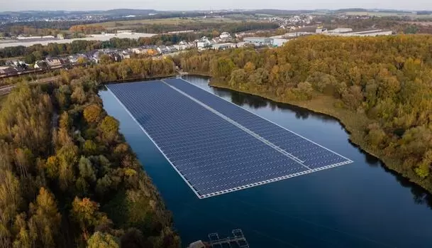 découvrez les avantages de la surface ferme solaire pour une agriculture durable et une production d'énergie renouvelable. optimisez vos terres avec des solutions innovantes alliant culture et photovoltaïque.