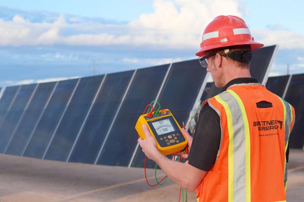 découvrez notre guide complet sur les tests de performance photovoltaïque. évaluez l'efficacité de vos panneaux solaires et optimisez votre production d'énergie pour un investissement rentable et durable.