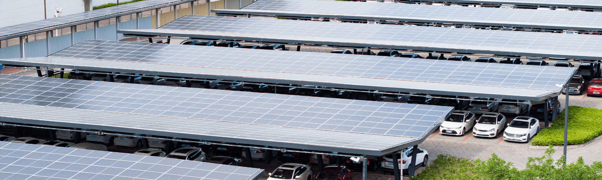 découvrez les réglementations concernant les hangars photovoltaïques en france. explorez les normes, procédures et obligations légales nécessaires pour l'installation et l'exploitation de ces structures innovantes qui allient ombre et énergie solaire.