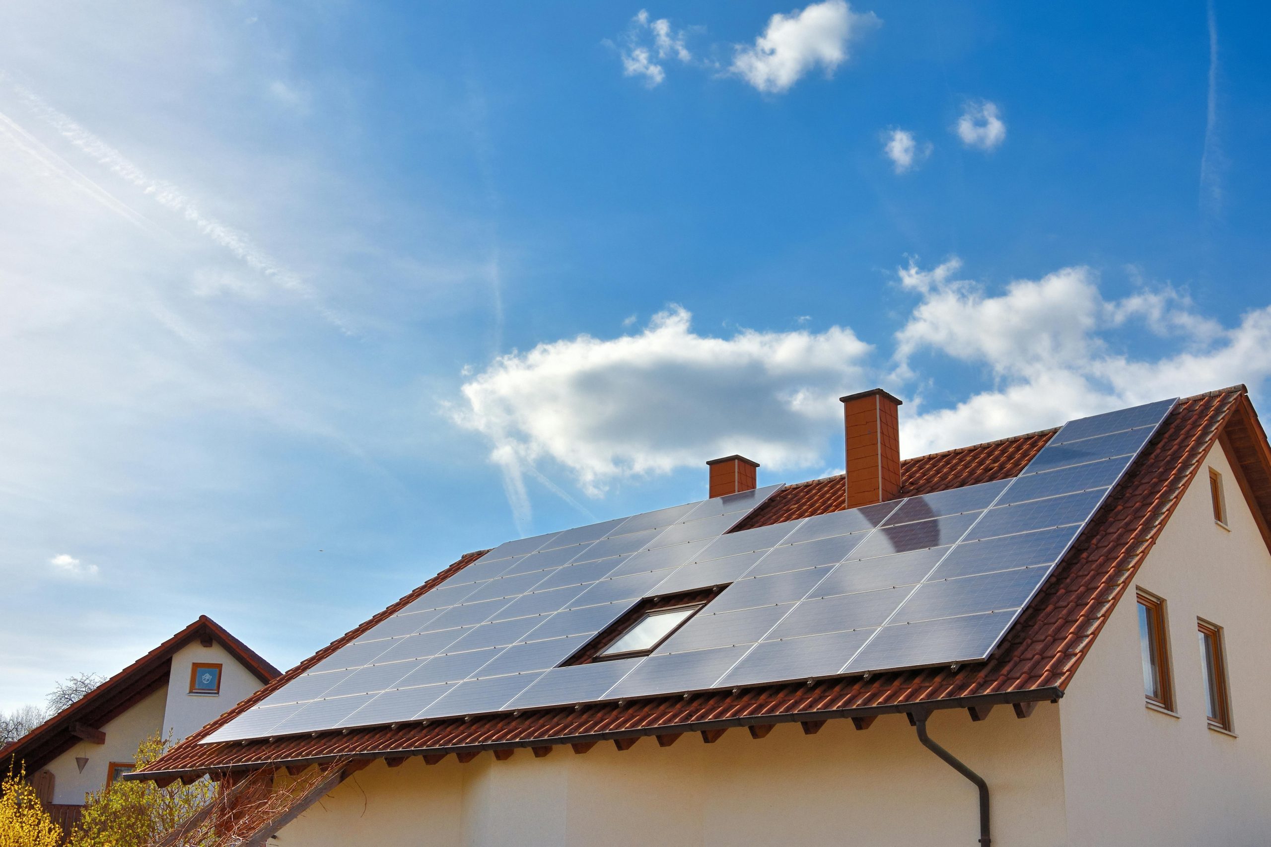 découvrez comment bénéficier de l'aide étatique pour l'installation de panneaux solaires en france. profitez de subventions, crédits d'impôt et autres dispositifs incitatifs pour rendre votre projet écologique et économique.