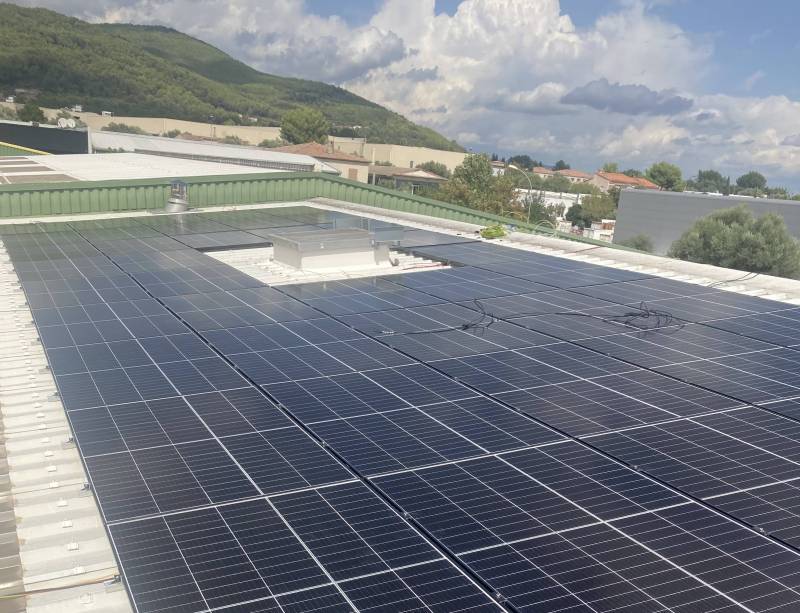 découvrez les nouvelles aides photovoltaïques 2025 qui soutiennent votre transition énergétique. profitez des subventions et incitations pour installer des panneaux solaires et réduire votre facture d'électricité tout en préservant l'environnement.