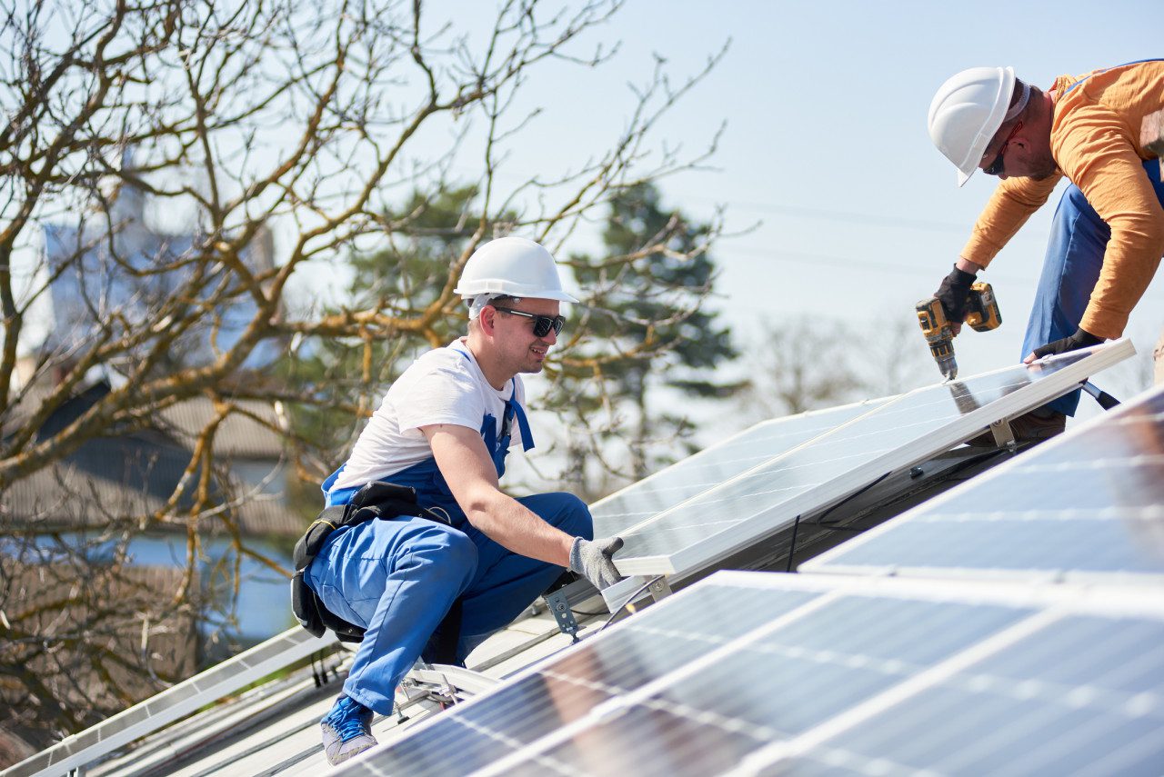 découvrez comment bénéficier des aides financières pour l'installation de panneaux solaires en france. informez-vous sur les subventions, crédits d'impôt et autres dispositifs qui facilitent la transition vers une énergie renouvelable et durable.