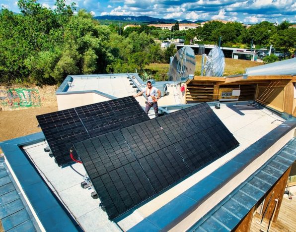 découvrez les aides photovoltaïques disponibles en 2025 pour vous accompagner dans votre transition énergétique. informez-vous sur les subventions, crédits d'impôt et dispositifs d'accompagnement pour l'installation de panneaux solaires et optimisez votre investissement.