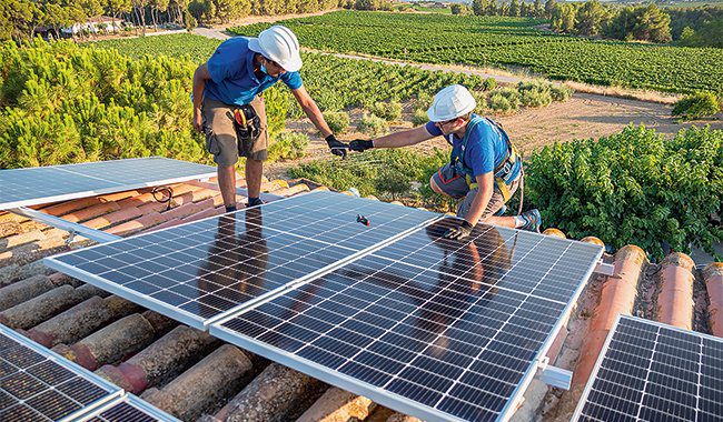 découvrez comment l'anah (agence nationale de l'habitat) soutient l'installation de panneaux solaires en france. profitez de subventions et d'aides financières pour rendre votre transition énergétique accessible et durable. informez-vous sur les avantages écologiques et économiques des panneaux solaires.