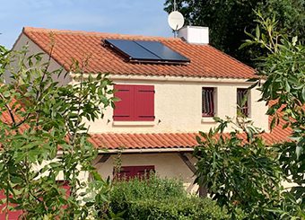 découvrez atlantique solaire, votre partenaire privilégié en solutions d'énergies renouvelables. engagés pour un avenir durable, nous offrons des installations solaires innovantes pour maximiser votre consommation d'énergie verte. rejoignez le mouvement vers une planète plus propre et savourez les bénéfices des énergies renouvelables.