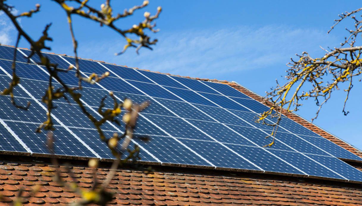 découvrez comment l'autofinancement des panneaux edf peut vous permettre de réduire vos factures d'énergie tout en investissant dans une solution durable et écologique. informez-vous sur les avantages financiers et les aides disponibles pour votre projet solaire.