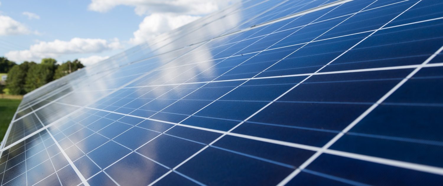 découvrez les nombreux avantages de l'énergie solaire : une source d'énergie renouvelable et durable, des économies sur vos factures d'électricité, une réduction de votre empreinte carbone et une valorisation de votre propriété. adoptez une solution écologique pour un avenir plus vert !