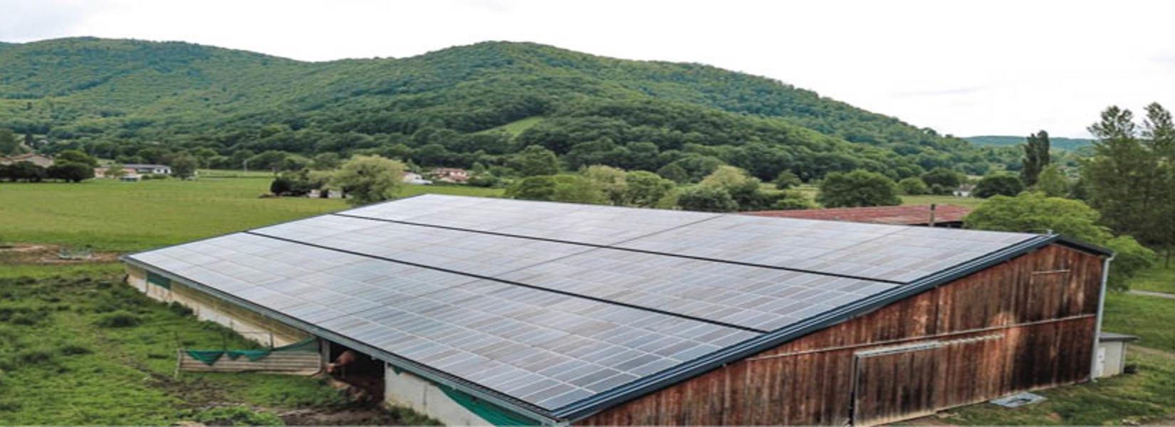 découvrez les avantages fiscaux liés à l'installation de hangars photovoltaïques. profitez d'économies d'impôts, de subventions et d'aides financières pour rentabiliser votre investissement tout en contribuant à une énergie durable.