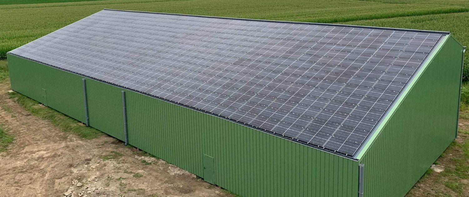 découvrez les nombreux avantages d'un hangar photovoltaïque, une solution innovante et écologique qui permet de produire de l'énergie renouvelable tout en optimisant l'espace de stockage. transformez votre hangar en une centrale électrique durable et réduisez vos coûts énergétiques tout en contribuant à la protection de l'environnement.