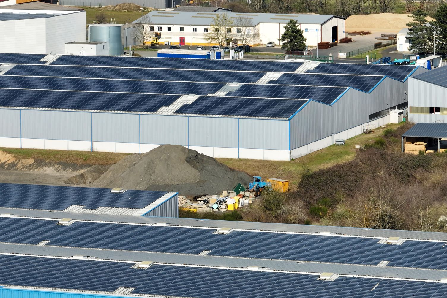 découvrez les perspectives d'avenir des hangars photovoltaïques, une solution innovante alliant espace de stockage et production d'énergie renouvelable. explorez comment cette technologie peut transformer l'utilisation des bâtiments agricoles et industriels tout en contribuant à la transition énergétique.