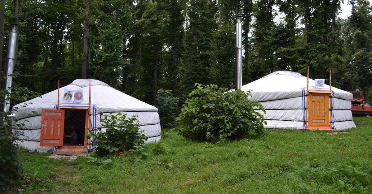 découvrez comment transformer un bâtiment agricole en une habitation durable, alliant écologie et confort moderne. explorez des solutions innovantes pour rénover efficacement et vivre en harmonie avec la nature.