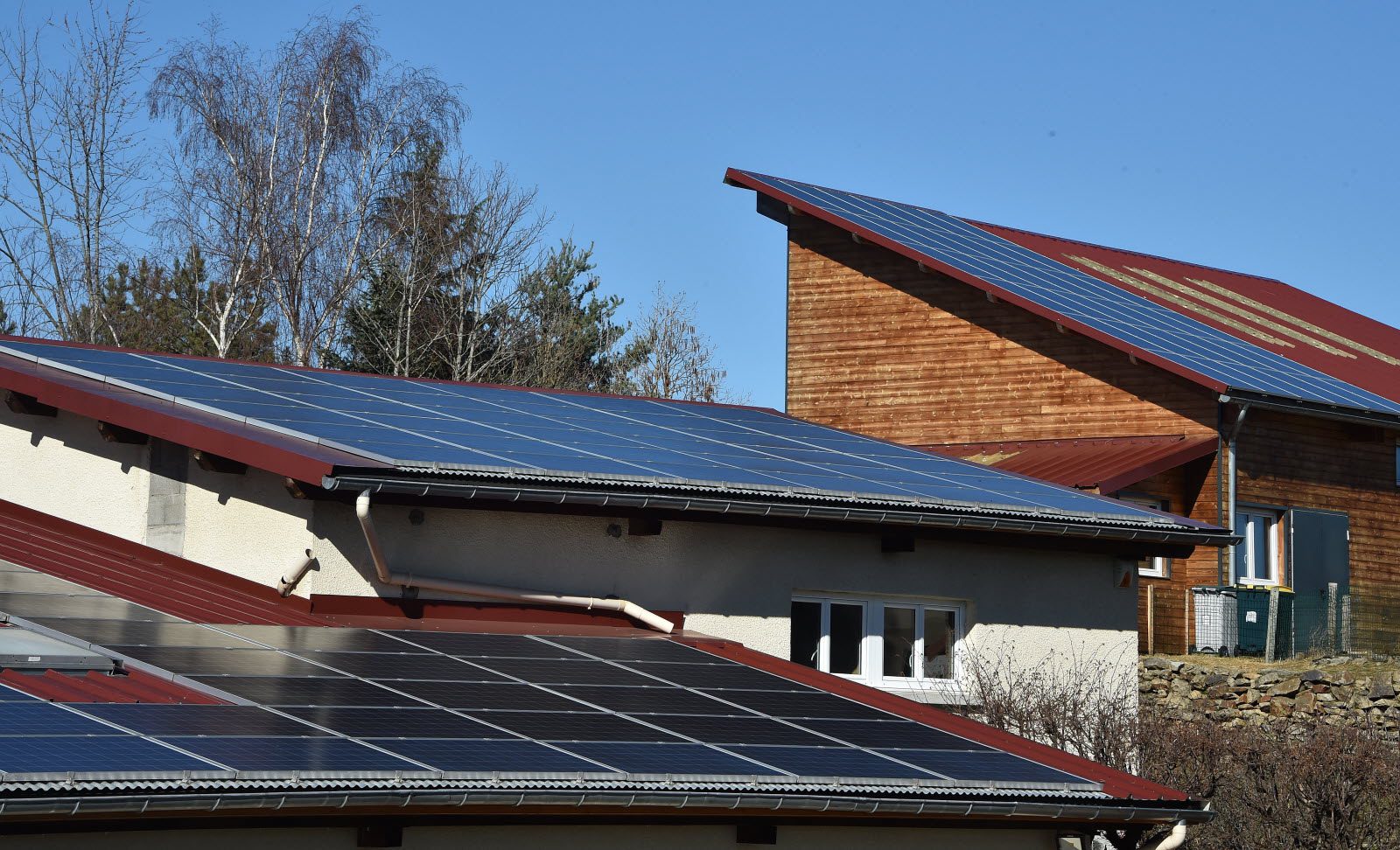 découvrez les erreurs courantes à éviter lors de la construction d'un bâtiment solaire. maximisez l'efficacité énergétique et apprenez à naviguer les défis pour un projet réussi et durable.