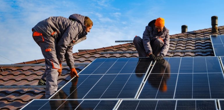 découvrez comment choisir les meilleurs installateurs de panneaux solaires pour optimiser votre énergie renouvelable. comparez les qualifications, l'expérience et les avis clients pour un investissement durable et rentable.