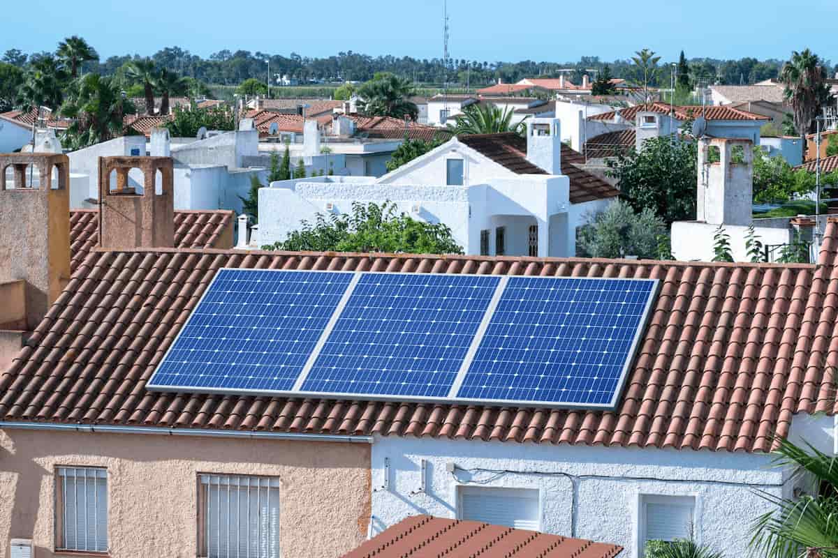 découvrez comment choisir et installer des panneaux aérovoltaïques pour optimiser votre production d'énergie renouvelable. suivez nos conseils pratiques et profitez des avantages écologiques et économiques de cette solution innovante.