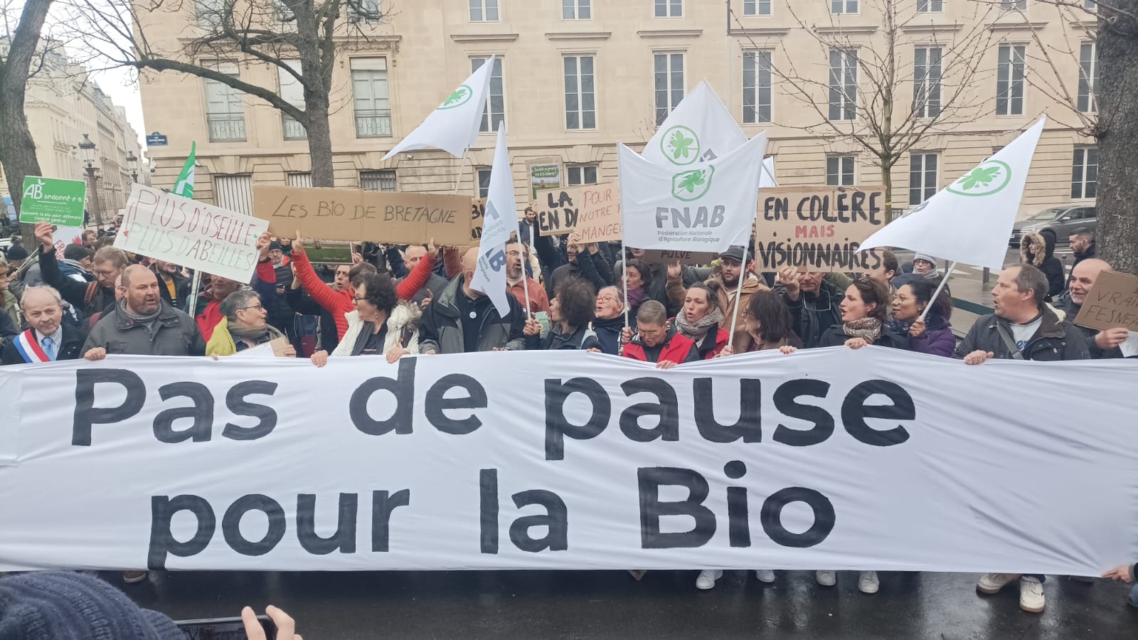 découvrez comment les communautés s'unissent pour promouvoir l'agriculture écologique, favorisant des pratiques durables, la biodiversité et le bien-être des communautés locales. explorez des initiatives innovantes et des témoignages inspirants pour un avenir plus vert.