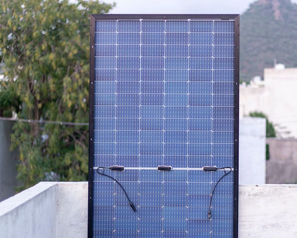 découvrez notre comparatif complet des panneaux solaires pour vous aider à choisir la solution énergétique la plus adaptée à vos besoins. analyse des performances, des prix et des avis pour une transition énergétique réussie.