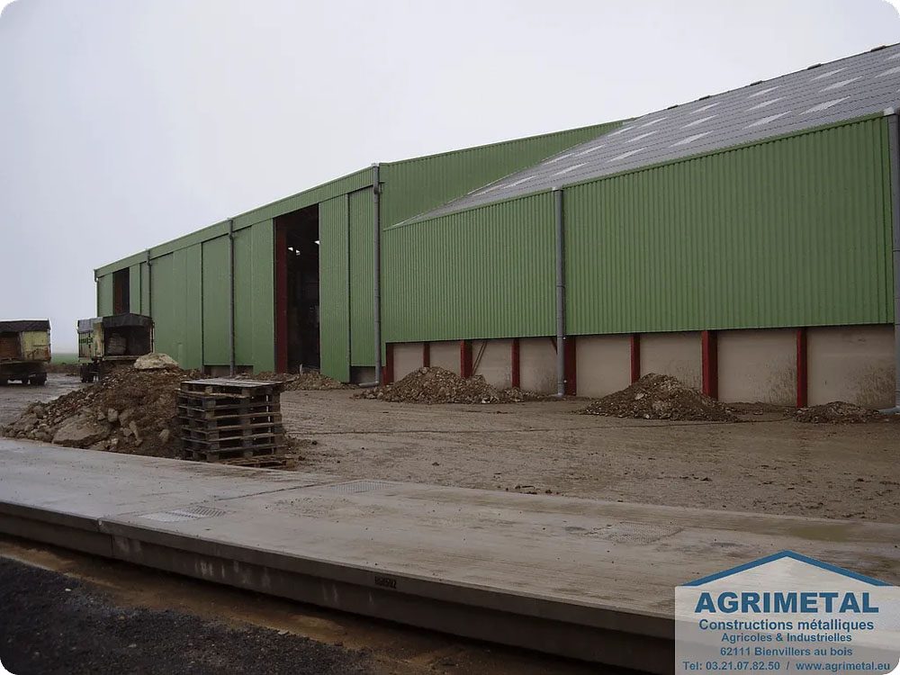 découvrez nos services de construction de bâtiments agricoles, adaptés à vos besoins spécifiques. que ce soit pour des écuries, des granges ou des hangars de stockage, nous vous garantissons des solutions durables et fonctionnelles pour optimiser votre exploitation agricole.