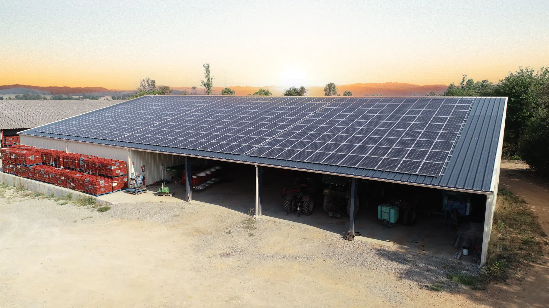 découvrez comment construire un hangar photovoltaïque, une solution innovante et durable pour optimiser l'espace tout en générant de l'énergie renouvelable. suivez nos conseils et astuces pour intégrer des panneaux solaires dans vos projets de construction.