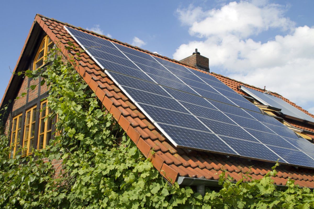 découvrez le coût des panneaux solaires et comment investir dans une énergie renouvelable bénéfique pour votre budget et l'environnement. comparez les prix, les aides disponibles et les avantages à long terme.