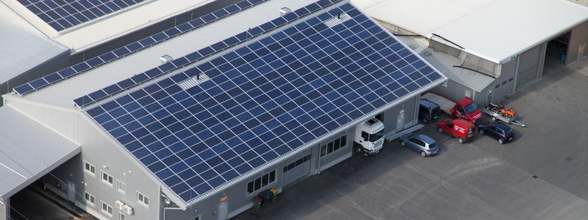 découvrez les défis liés à la construction et à la gestion des hangars photovoltaïques, des solutions pour optimiser leur performance énergétique et leur impact environnemental.