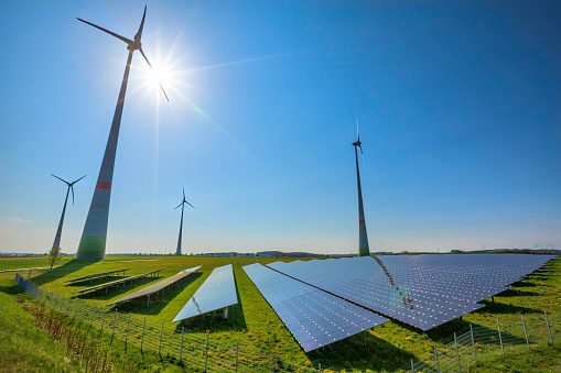découvrez comment l'énergie agricole durable transforme nos pratiques agricoles, optimise les ressources et préserve notre environnement. plongez dans les innovations et solutions vertes qui permettent aux agriculteurs de produire de manière responsable tout en soutenant la biodiversité.
