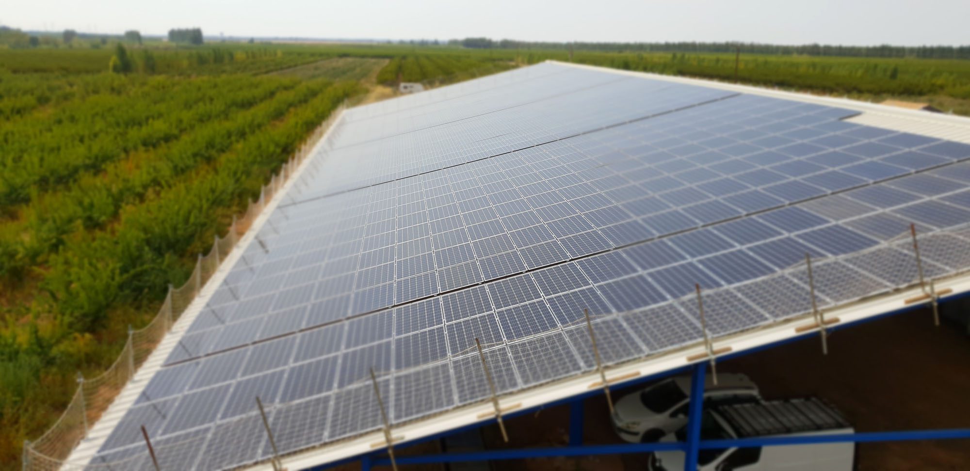 découvrez comment l'énergie solaire transforme les hangars agricoles en sources durables d'électricité. optimisez vos coûts et contribuez à un avenir plus vert grâce à l'installation de panneaux solaires adaptés à vos besoins agricoles.