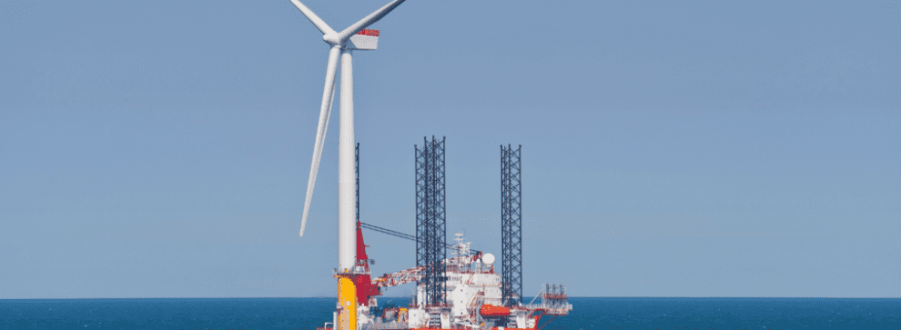 découvrez comment les énergies marines connaissent un essor fulgurant, offrant des solutions durables et innovantes pour un avenir énergétique responsable. explorez les technologies émergentes, les avantages environnementaux et les opportunités économiques liées à cette source d'énergie renouvelable inexploitée.