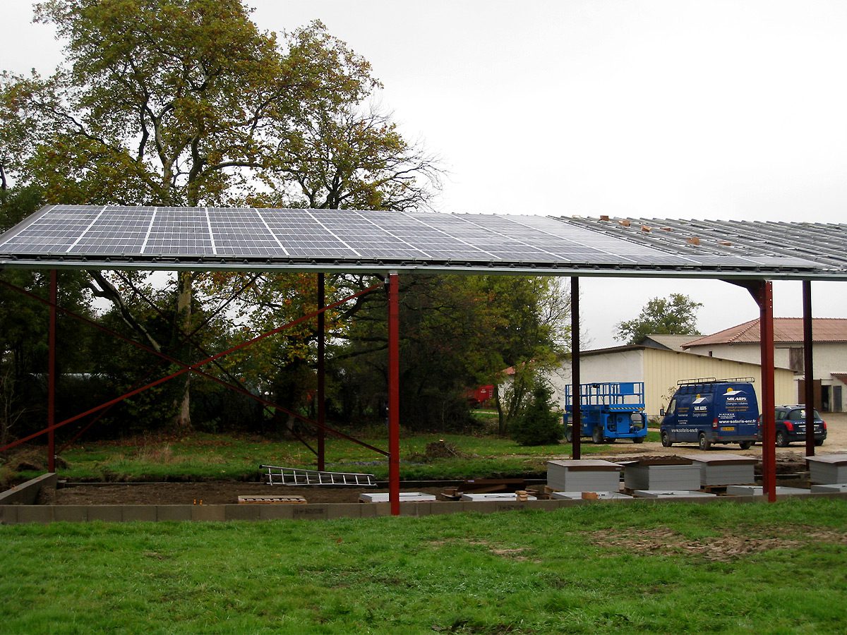 découvrez les erreurs courantes lors de l'installation d'un hangar photovoltaïque et apprenez comment les éviter pour garantir l'efficacité et la durabilité de votre projet énergétique.