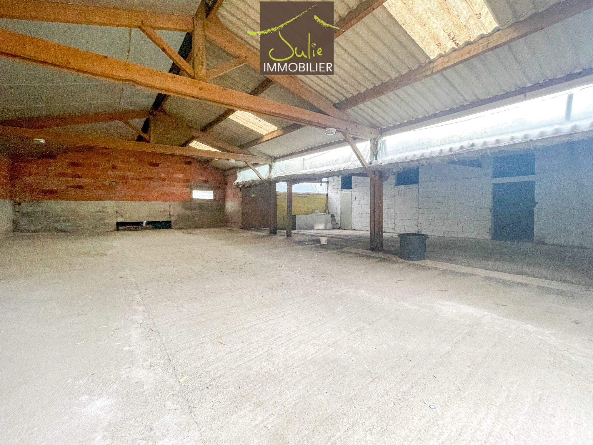 obtenez une estimation précise de la valeur de vos bâtiments agricoles grâce à notre expertise spécialisée. que ce soit pour la vente, l'achat ou le financement, notre équipe d'experts vous accompagne pour évaluer au mieux votre patrimoine agricole.