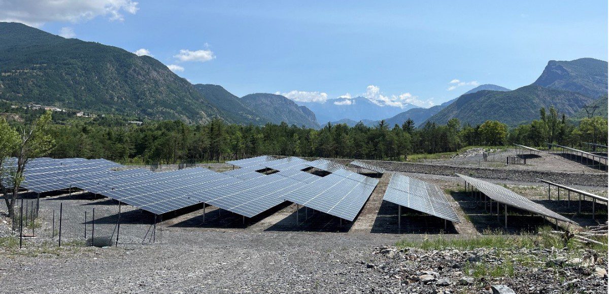 découvrez des solutions de financement photovoltaïque adaptées à vos besoins pour investir dans l'énergie solaire. réduisez vos factures d'électricité et contribuez à un avenir durable tout en bénéficiant d'avantages financiers.