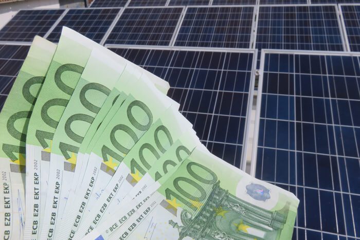 découvrez comment financer l'installation de panneaux solaires et profiter des aides financières disponibles. maximisez votre investissement écologique tout en réduisant votre facture d'électricité grâce à des solutions de financement adaptées à votre projet.