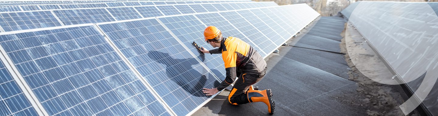 découvrez notre formation complète pour devenir installateur de panneaux solaires. acquérez les compétences nécessaires pour concevoir, installer et maintenir des systèmes solaires performants tout en contribuant à la transition énergétique.