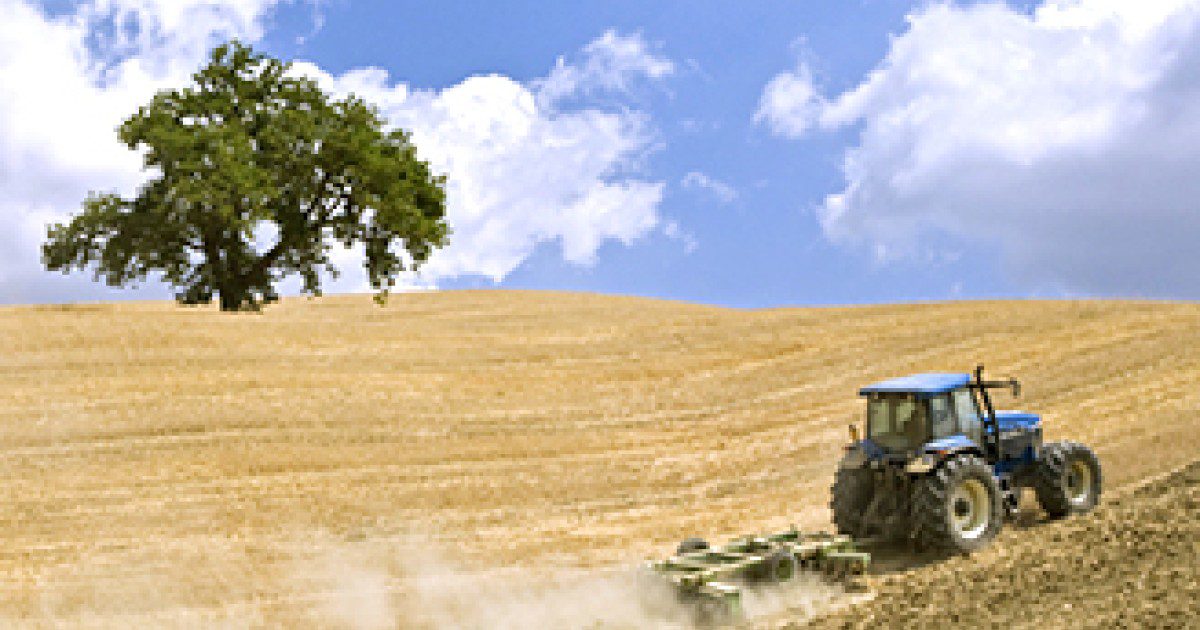 découvrez comment la géomatique révolutionne l'agriculture moderne en optimisant la gestion des ressources, en améliorant le rendement des cultures et en permettant une prise de décision informée grâce à des analyses spatiales précises.