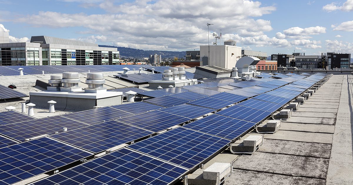 découvrez notre guide photovoltaïque complet pour tout savoir sur l'énergie solaire. apprenez à installer des panneaux solaires, à optimiser votre rendement énergétique et à bénéficier des aides financières disponibles. transformez votre maison en une source d'énergie renouvelable et contribuez à la protection de l'environnement.