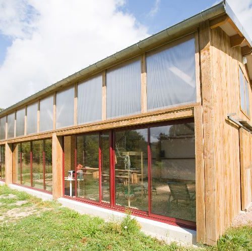 découvrez nos hangars agricoles, des structures robustes et adaptées pour le stockage de votre matériel et de vos récoltes. optimisez l'espace de votre exploitation avec des solutions personnalisées et durables.