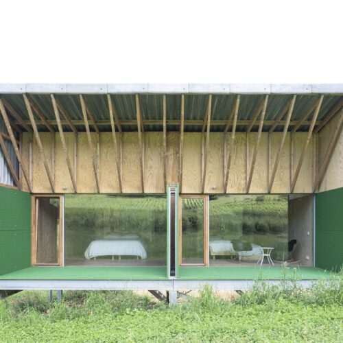 découvrez notre hangar agricole écoénergétique, conçu pour allier performance, durabilité et respect de l'environnement. optimisez votre espace de stockage tout en réduisant votre empreinte carbone grâce à des solutions innovantes et écologiques adaptées aux besoins des agriculteurs modernes.