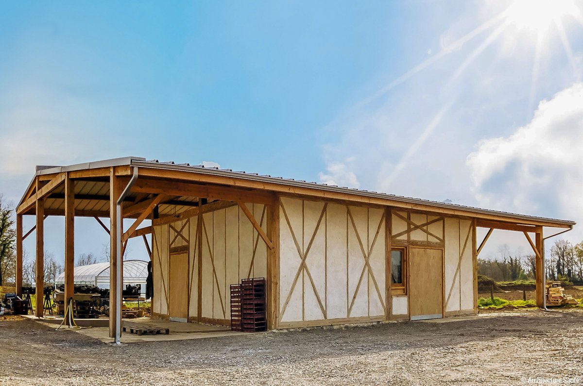 découvrez comment l'aménagement et l'utilisation des hangars agricoles peuvent favoriser la biodiversité. apprenez des pratiques durables qui préservent les écosystèmes tout en soutenant l'agriculture.