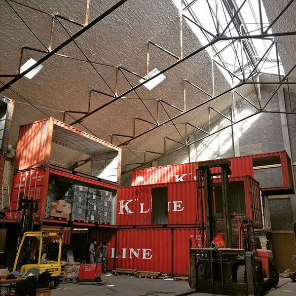 découvrez notre hangar éco-responsable, un espace de stockage innovant conçu pour réduire votre empreinte carbone tout en alliant performance et durabilité. explorez des solutions respectueuses de l'environnement pour vos besoins en entreposage.