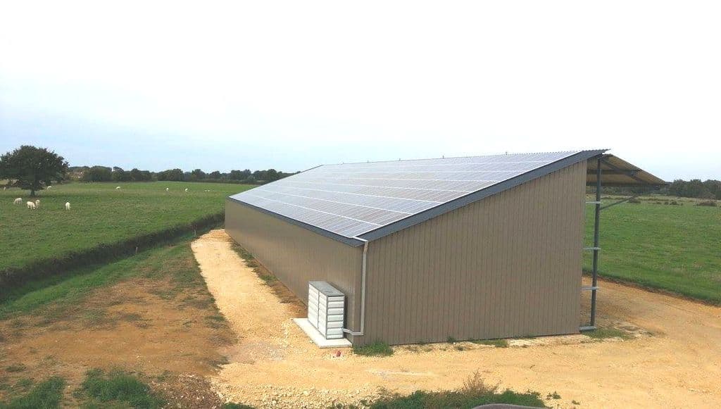 découvrez les avantages des hangars photovoltaïques : une solution innovante pour allier espace de stockage et production d'énergie solaire. optimisez votre espace tout en contribuant à la transition énergétique !
