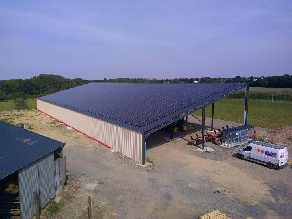 découvrez les avantages et innovations des hangars photovoltaïques en 2025. optez pour une solution durable et rentable qui allie production d'énergie propre et optimisation de l'espace. transformez votre structure en un atout écologique dès maintenant!
