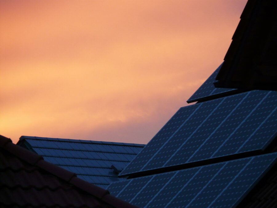 découvrez comment un hangar photovoltaïque peut vous offrir une autonomie énergétique grâce à l'exploitation optimale de l'énergie solaire. optimisez vos ressources tout en réduisant votre empreinte carbone.