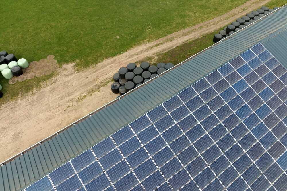 découvrez les avantages des hangars photovoltaïques en 2025 : une solution durable pour réduire vos coûts énergétiques, valoriser vos espaces et contribuer à la transition énergétique. informez-vous sur les bénéfices écologiques et économiques de cette technologie innovante.