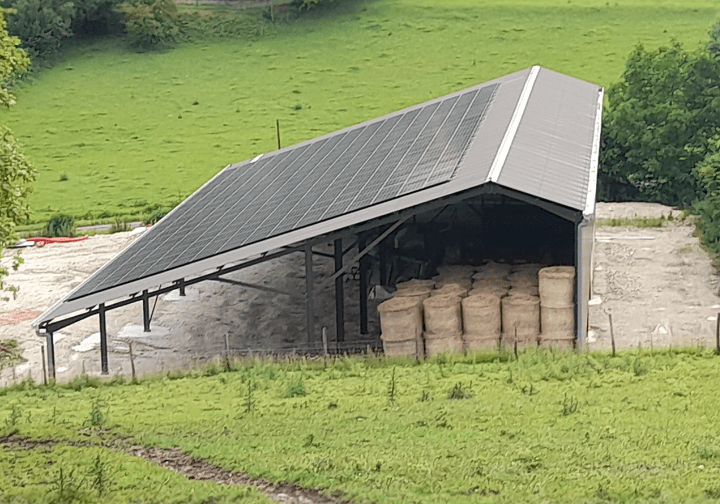 découvrez nos hangars agricoles photovoltaïques, alliant efficacité énergétique et durabilité. optimisez votre exploitation tout en produisant de l'énergie renouvelable. idéal pour les agriculteurs cherchant à réduire leur empreinte carbone et à sécuriser leurs revenus.
